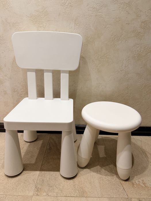 Стільчик ІКЕА стан ідеальний зі спинкою