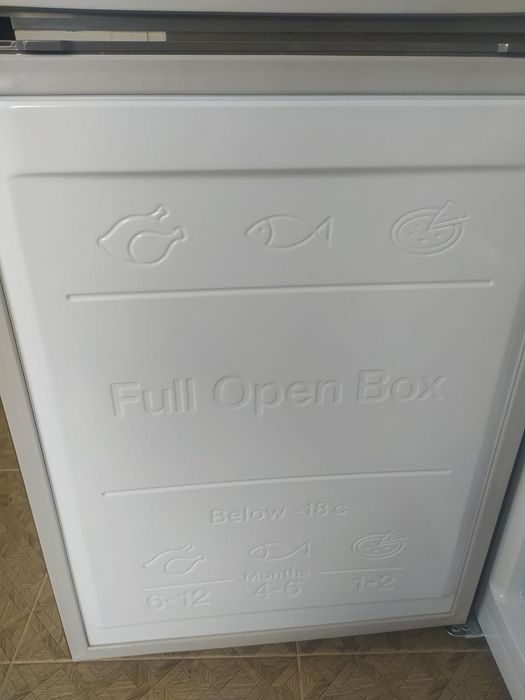 Холодильник Самсунг 185см. Был в использовании 3 месяца.