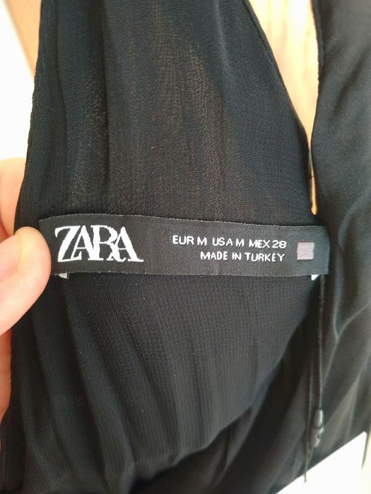 Macacão preto Zara