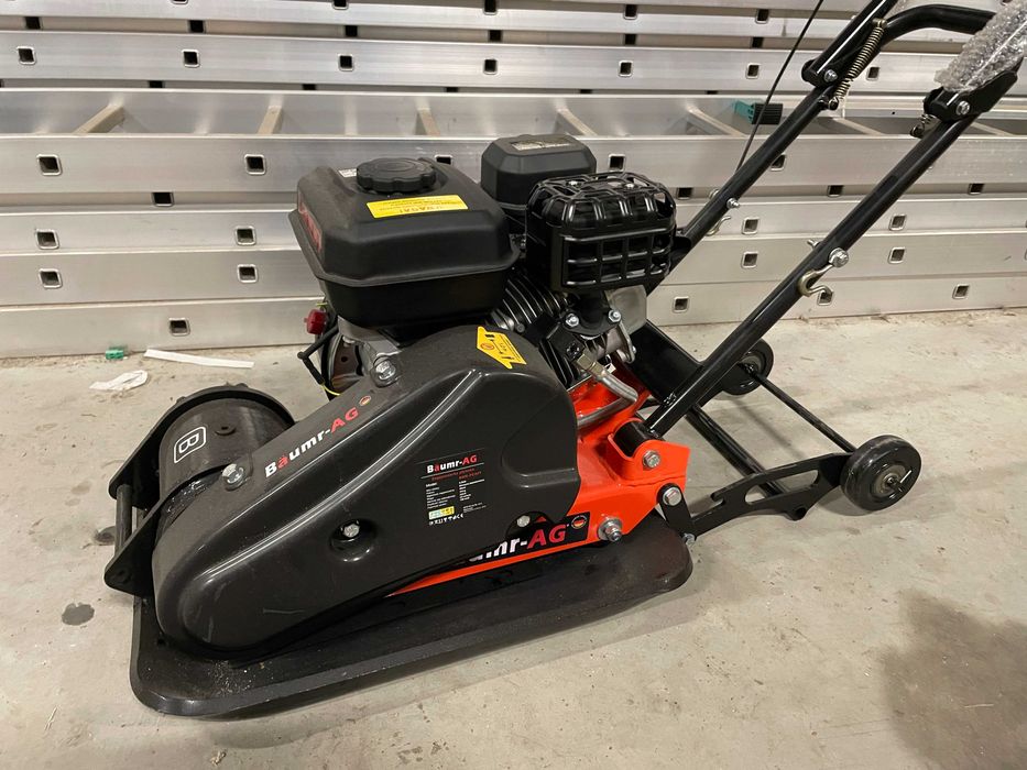 Zagęszczarka gruntu ubijak BAUMR-AG 90 kg silnik LONCIN + GRATISY