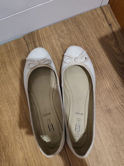 Balerinki skórzane białe r.41