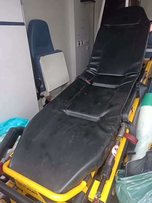 Nosze ambulans stryker karetka nie ferno platforma elektryczna