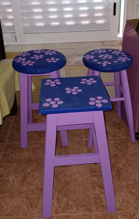3 bancos antigos pintados muito bonitos