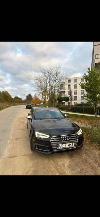 Audi S4 Limousine