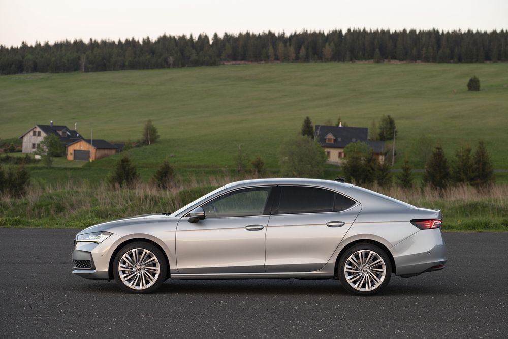 Skoda Superb ver-2-0-tdi-sc-dsg