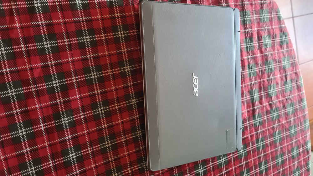 Vendo portatla trabalhar