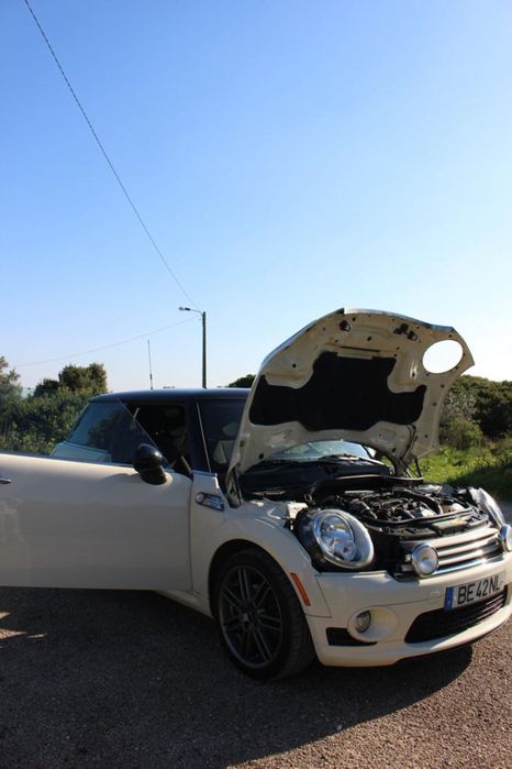 Mini Cooper D em excelente estado