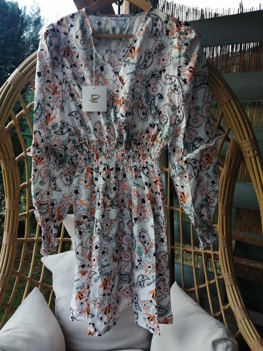 Sukienka damska z falbanką i elastycznym pasem s/ m /L