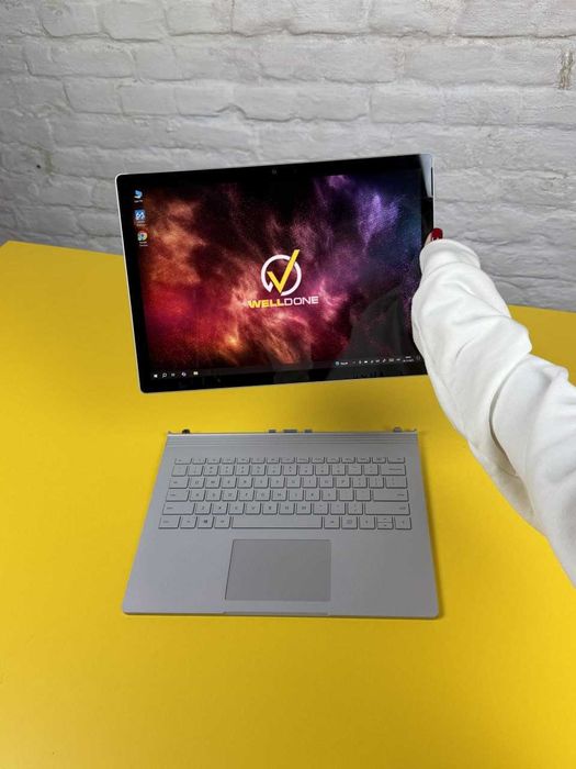 Ноутбук Microsoft Surface Book 2, 13.5 FullHD 3K IP/i5-7300U/8GB/256GB