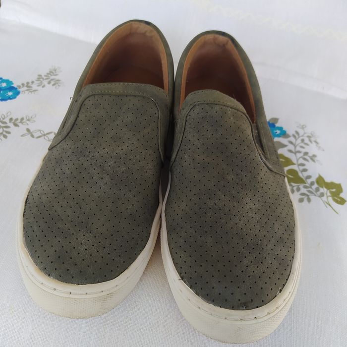 Продам подростковые макасины туфли