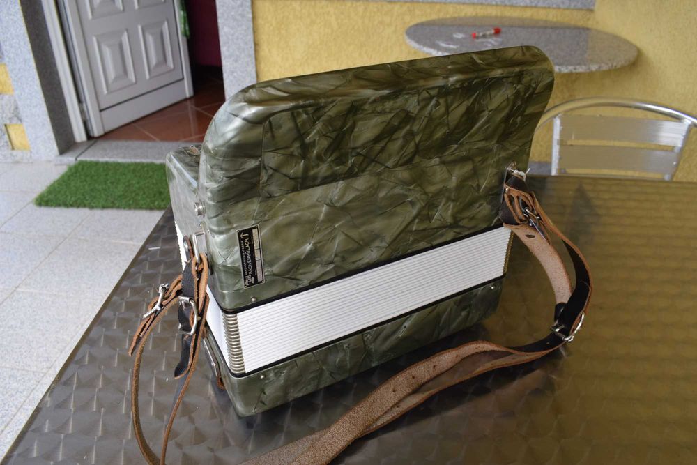 Concertina Tel 3 voz. Sol# Do# Fa#