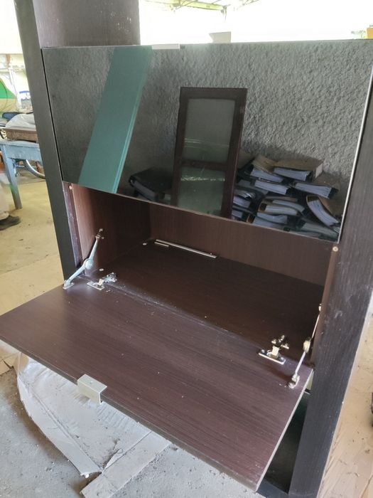 Vendo armário alto + armário TV