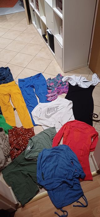 paka ponad 250 damskich ubrań XS/S