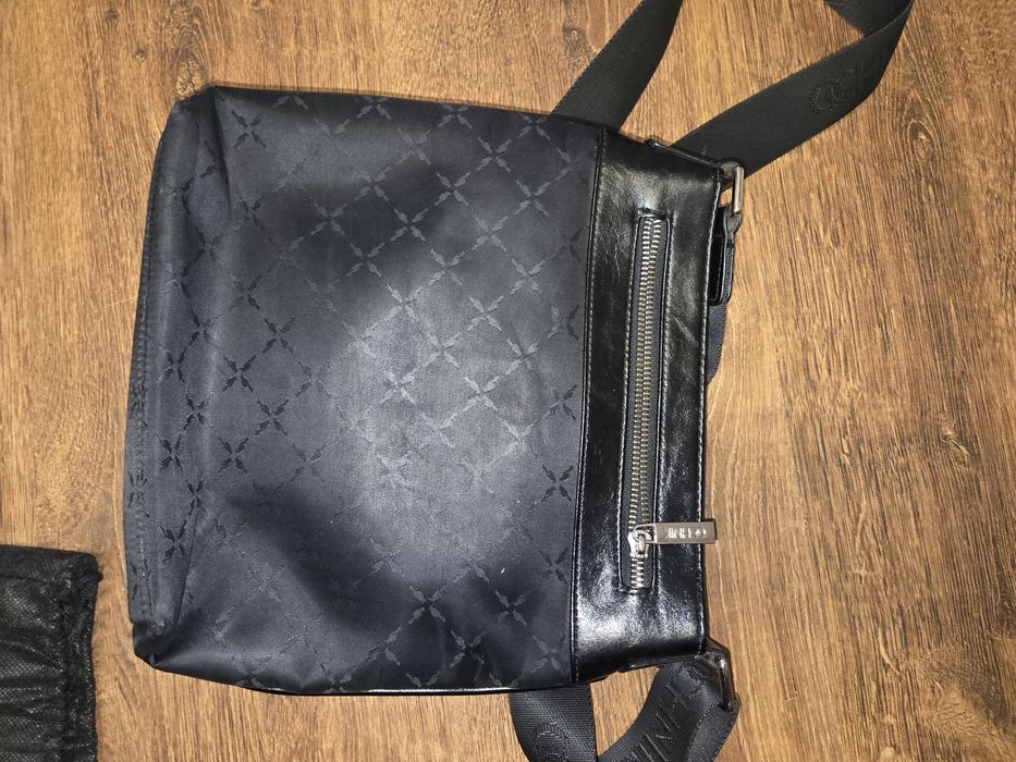 Czarna listonoszka Ochnik