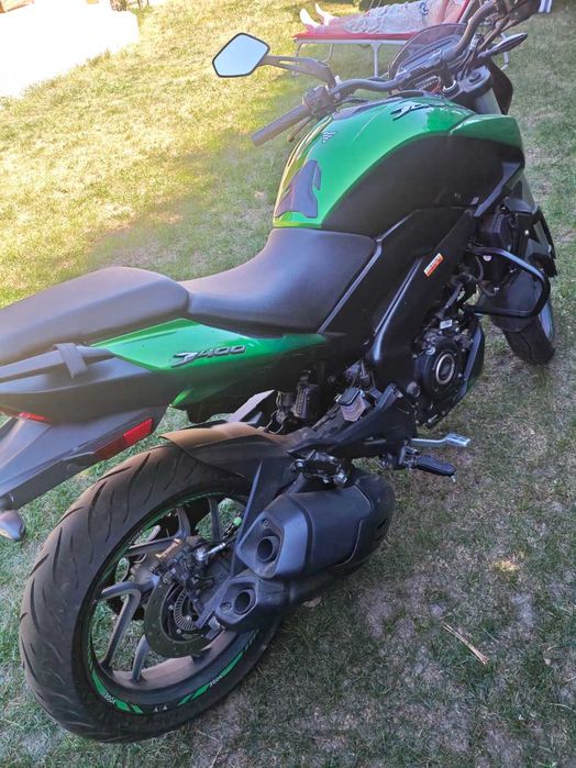 Motocykl szosowo-turystyczny Bajaj Dominar 400