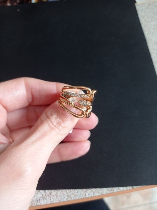 Elegancki pierścionek regulowany stal chirurgiczna