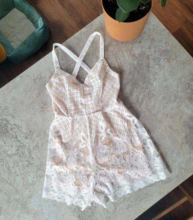 New Look elegancki kombinezon biel i beż na ramiączka M 38