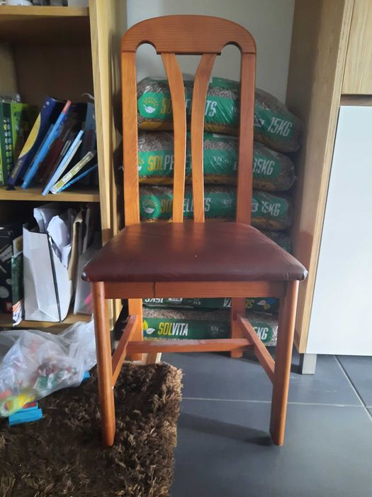 Secretária com modulo de gavetas em madeira maciça  - com cadeira