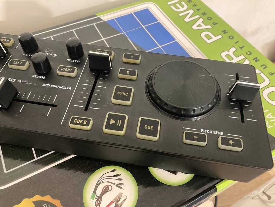 Dj контроллер Behringer CMD MICRO