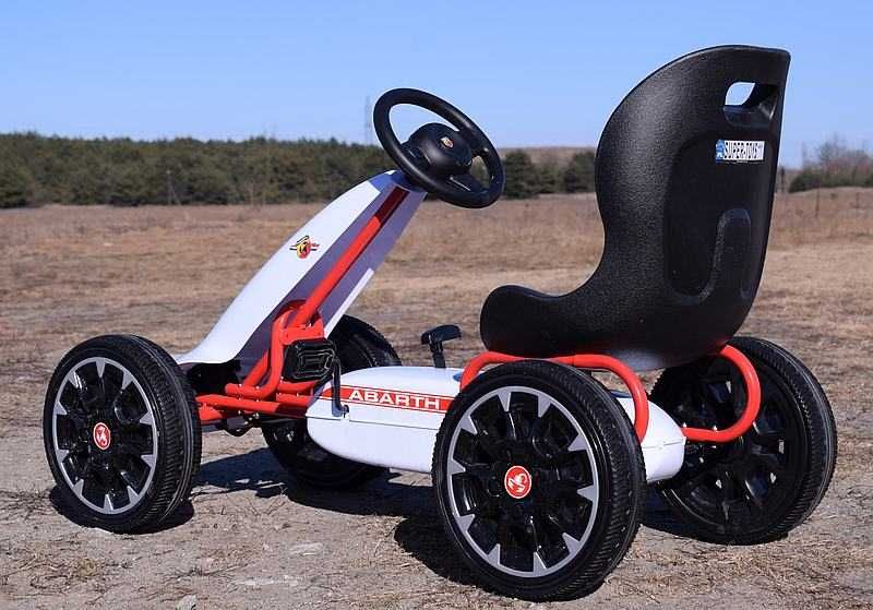 BAWIBUS.PL pojazd GOKART NA PEDAŁY pompowane koła auto jeździk ABARTH