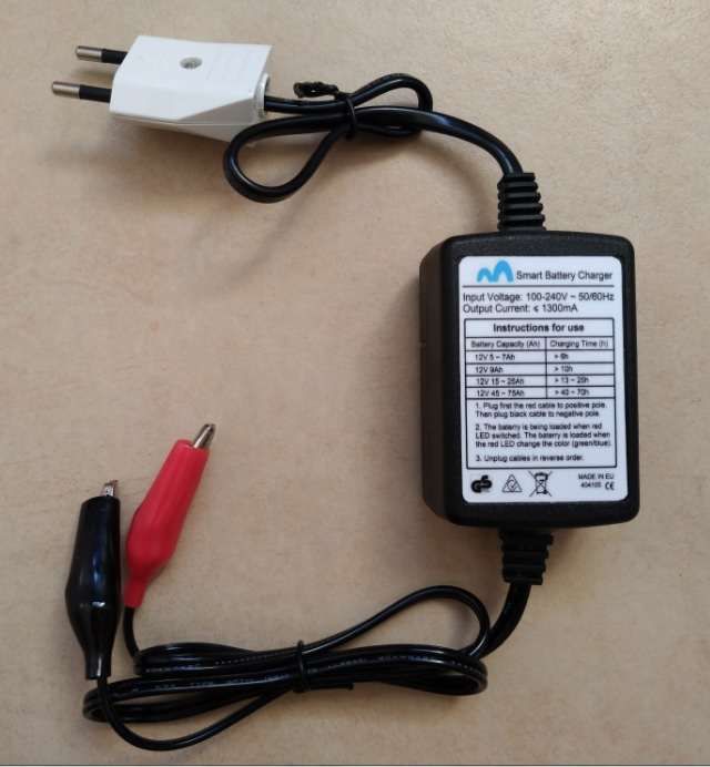 Carregador "inteligente" de Baterias de 12V ou 6V para CARRO ou MOTA.
