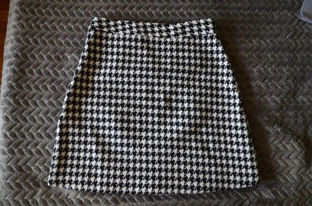 Тепла міні-спідниця