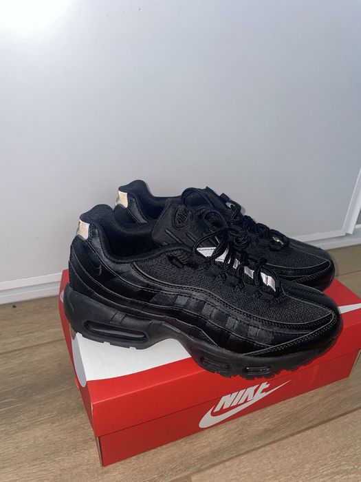 Nike Air Max 95 Pretos – Tamanho 41