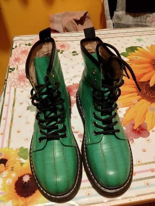 Nowe zielone kauczukowe buty