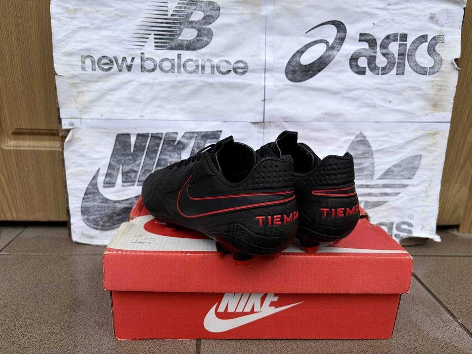 nike tiempo legend 8 - Купити футбольне екіпірування - Ціна на OLX.ua