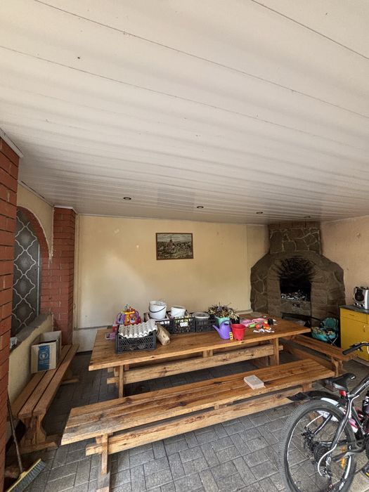 Продается хороший двухэтажный дом. Отличный район. Славянск.