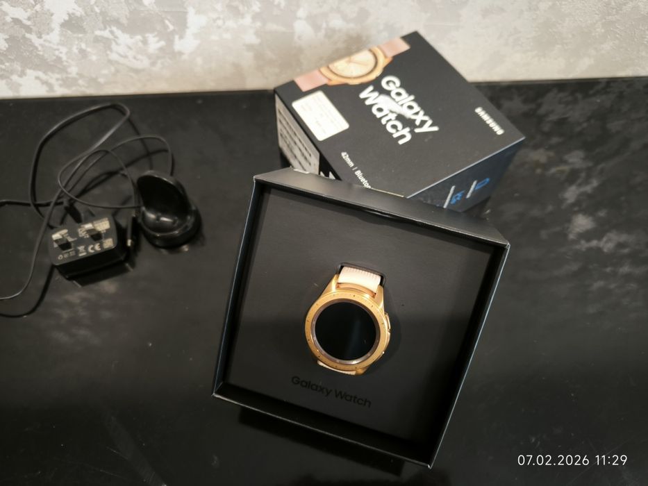 Продам годинник samsung galaxy watch gold.