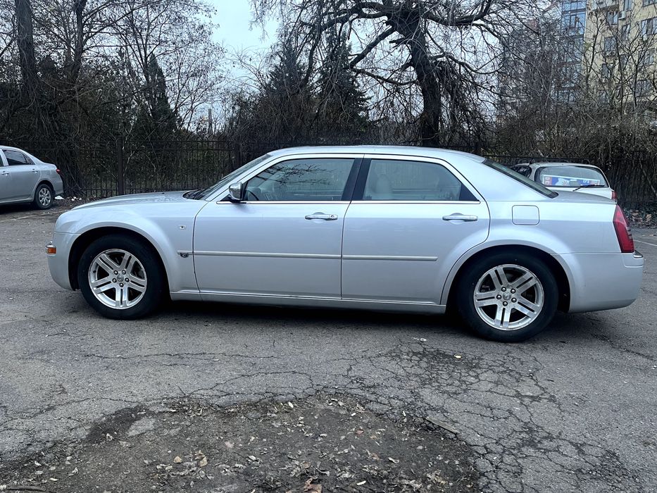 Продам Chrysler 300c