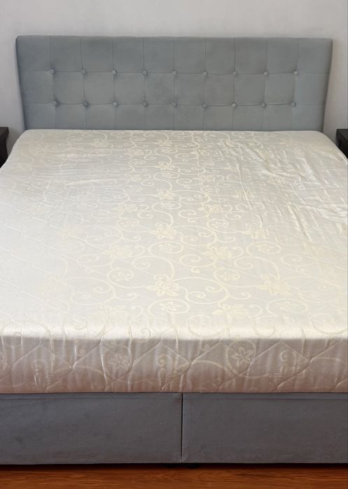 ліжко двухспальне з матрасом кровать та підйомним механізмом