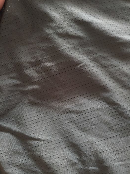 Sling para bebé em tecido técnico dry fit ideal para o calor