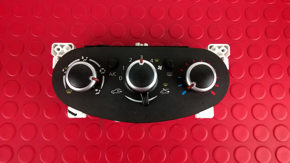 Botão Sofagem / Climatronic - RENAULT TWINGO III (BCM_, BCA_)