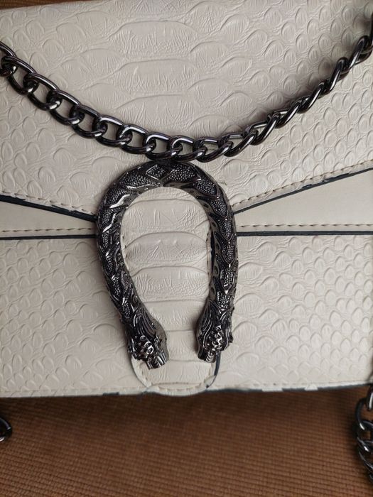 Torebka  wizytowa jasny beż.