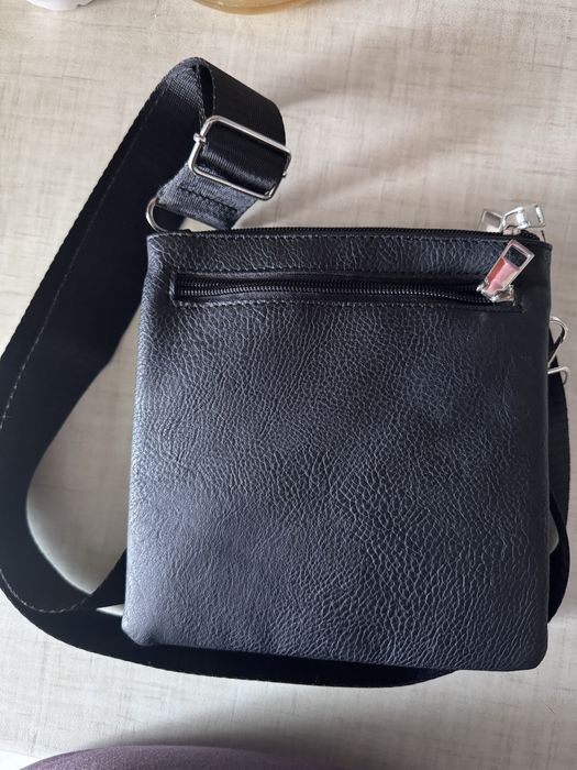 Сумка кросбоді чорного кольоу