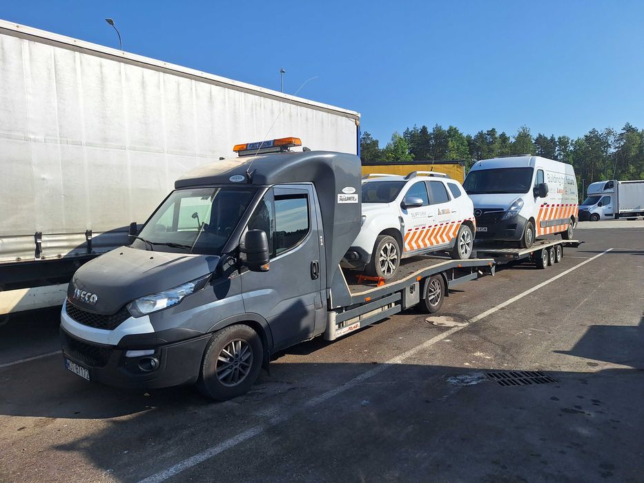 Pomoc drogowa 24/7 Autoholowanie Autolaweta  Wulkanizacja mobilna