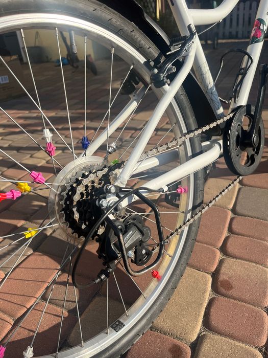 Rower Riverside dziewczęcy 24 całe