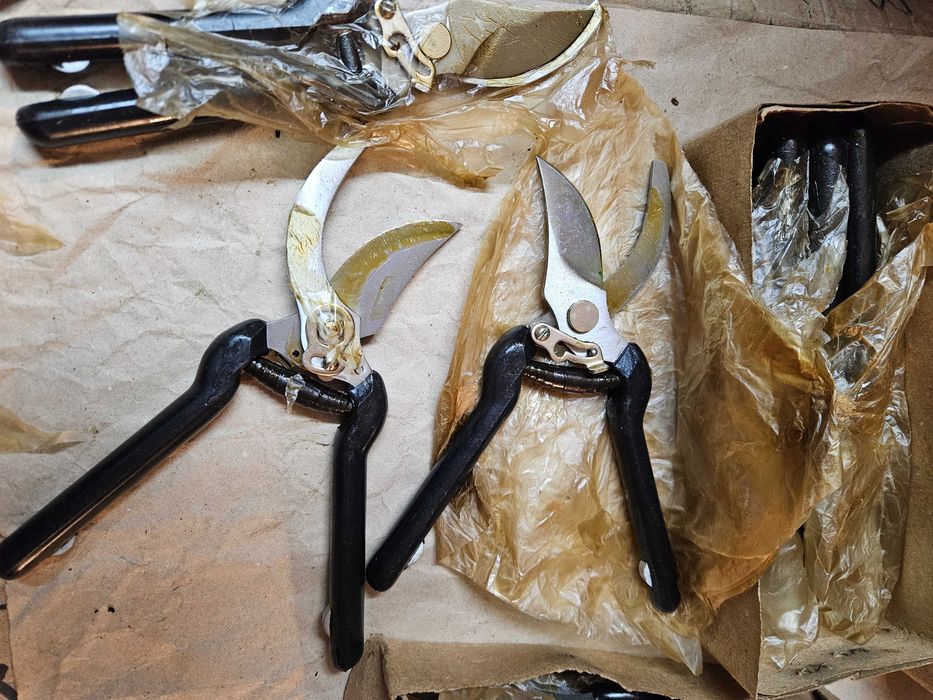 Секатор садовый,Ссср .Новый,в масле.