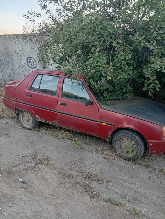 Продам кузовные детали Славута Таврия