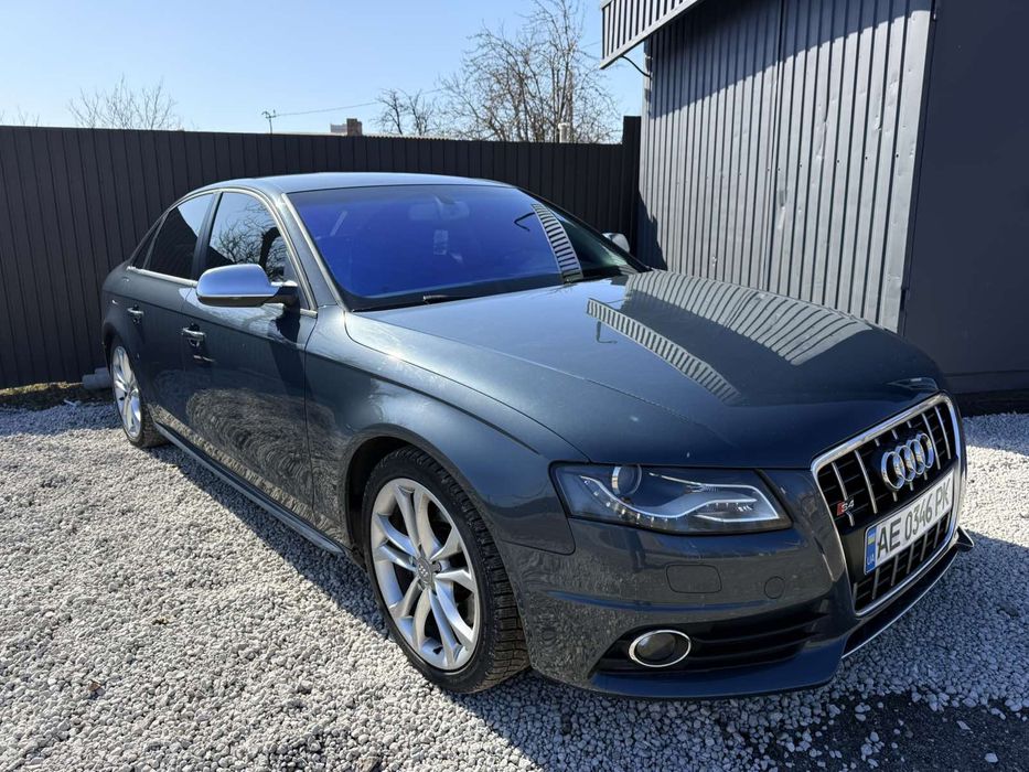 Продам Audi S4 333 л/с!!!