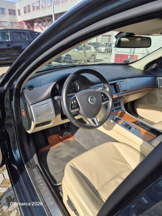Jaguar XF 2.0 2013