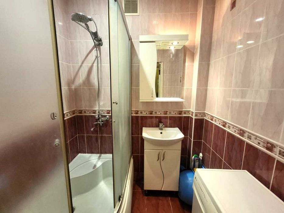 Продаж 2-х к.кв. ЦЕНТР міста вул. 12 Квітня буд.№5 (4 поверх).