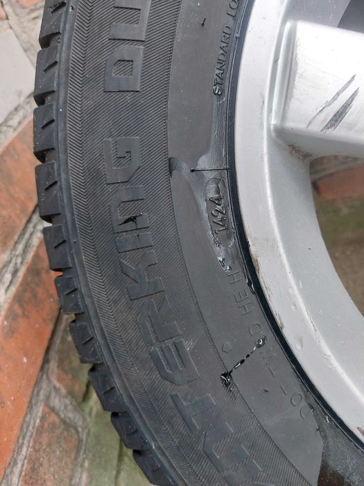 Зимова резина 205 70 R 15