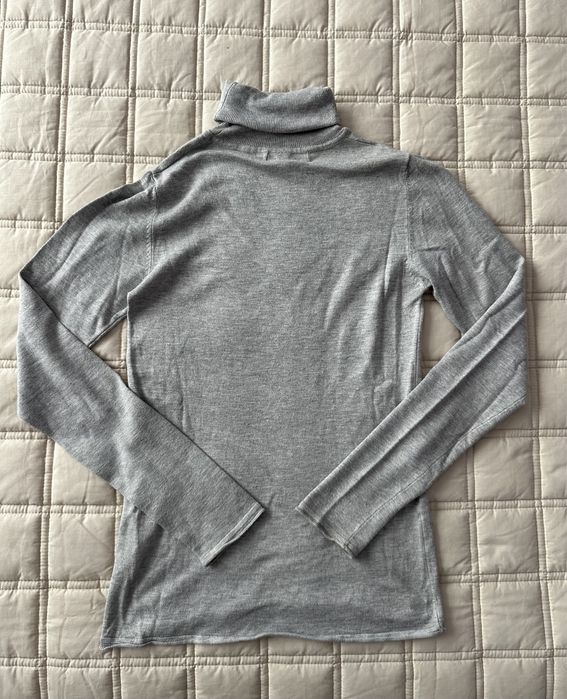 basic szary sweterek z golfem bluzka z długim rękawem Stradivarius