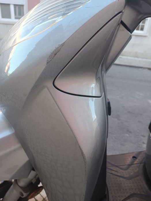 Honda SH300i – Muito bem estimada – 2 chaves