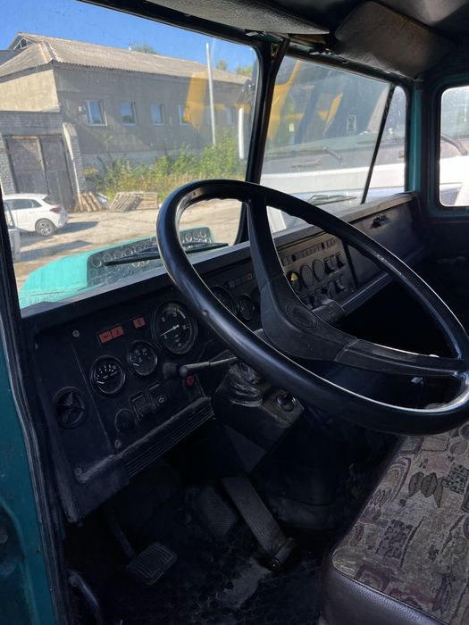 Кабина Краз 65055, 65032, 6510, 260, 6233, 250, В сборе с оперением.