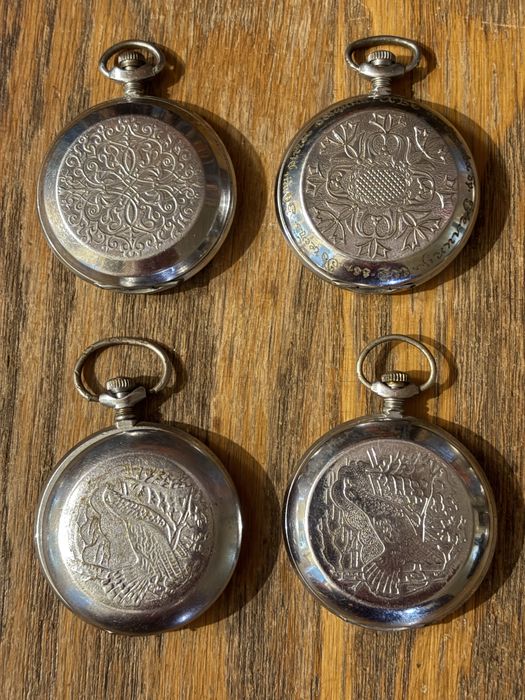 Чоловічі кішенькові годинники(карманние часи)*Молнія*період ссср.Живі.