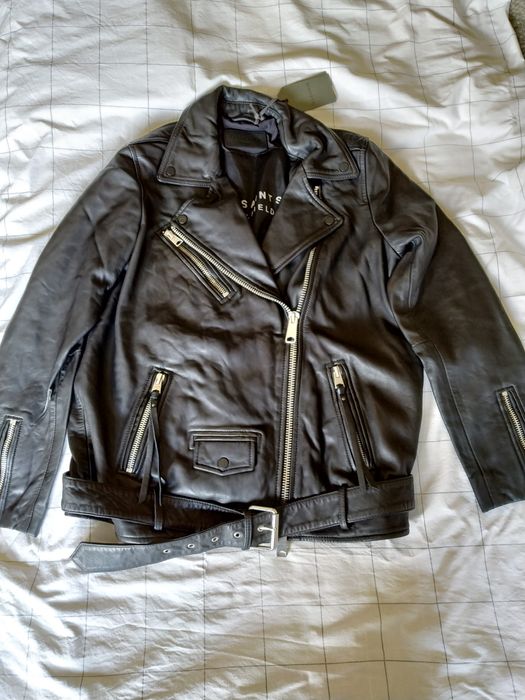 куртка Косуха новая.